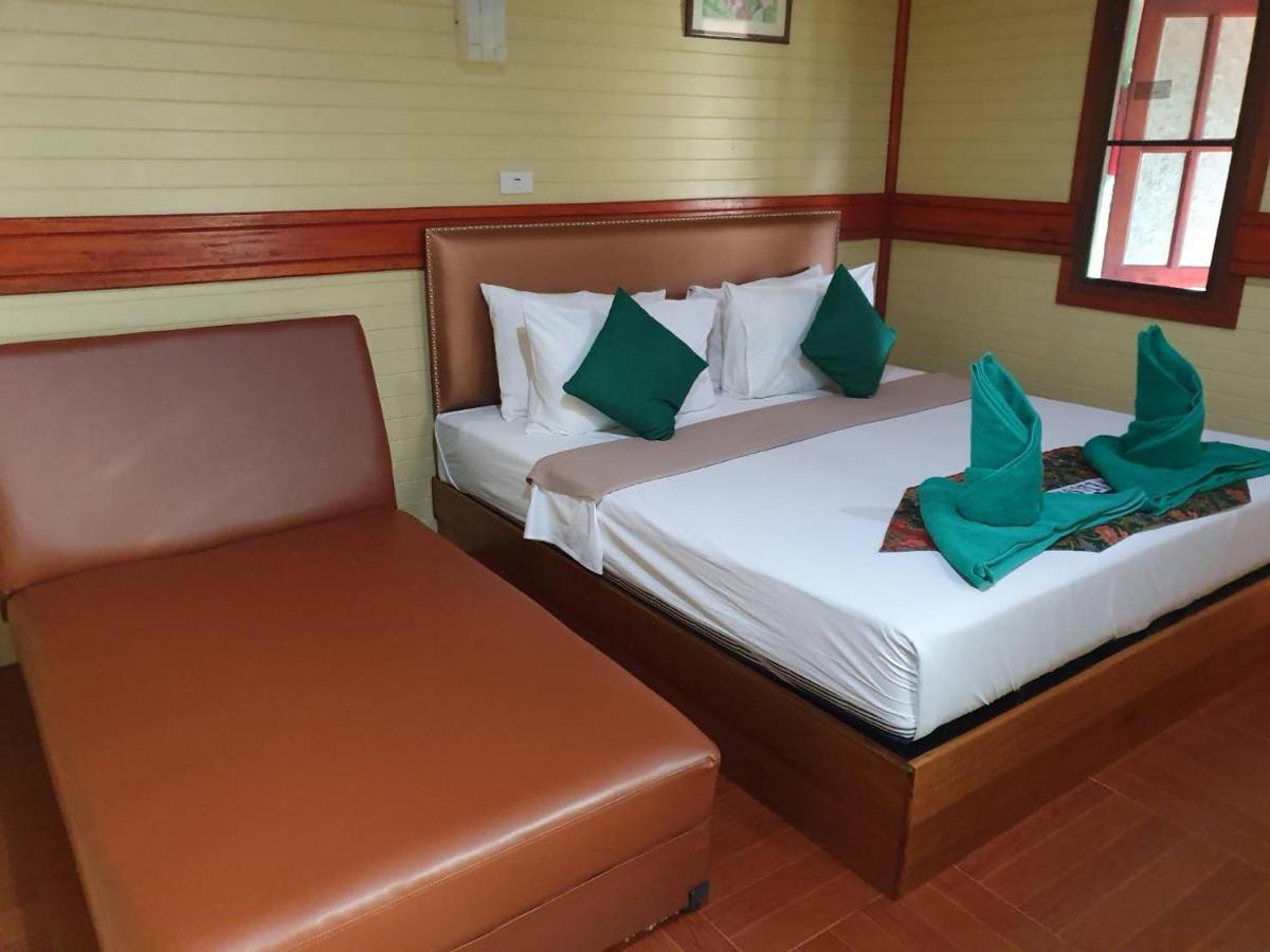 The Royal Bamboo Lodges - Sha Certified Khao Sok National Park Ngoại thất bức ảnh